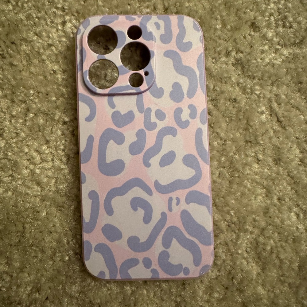 iPhone 15 Pro Leopard Print - Pink and Purple Case
